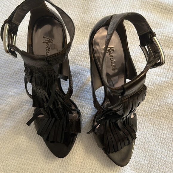 Shoes - Picture 2 of 5